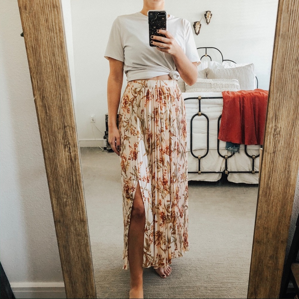 Pleated Floral Skirt